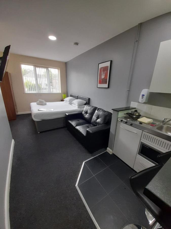 Lymedale Suites Studios & Aparthotel In Newcastle Under Lyme & Stoke Экстерьер фото