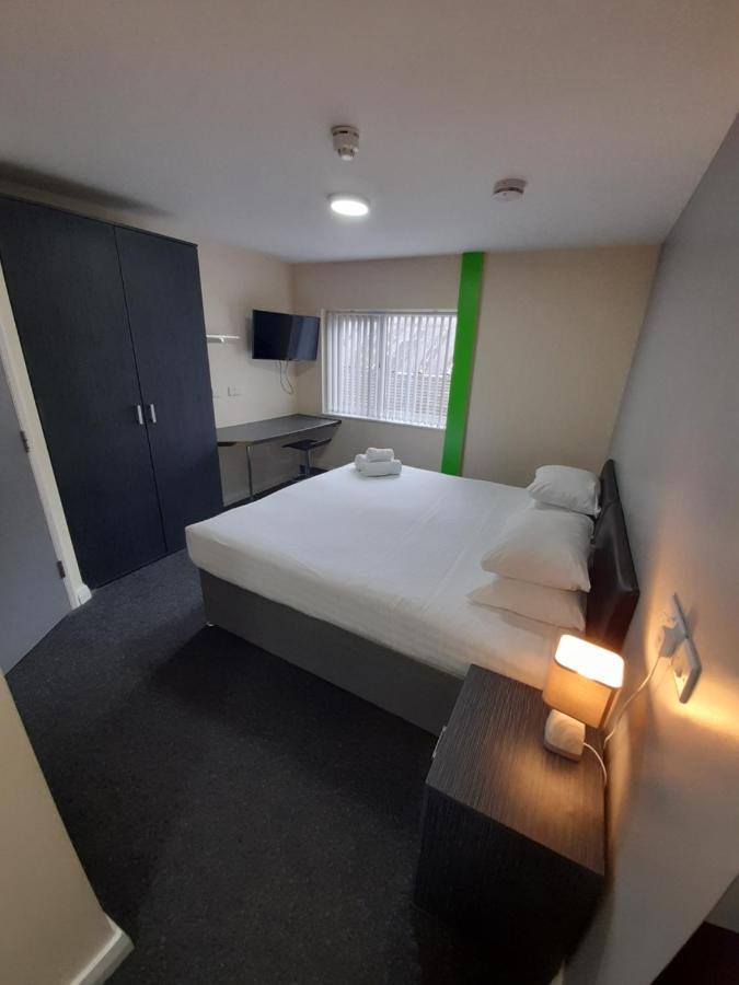 Lymedale Suites Studios & Aparthotel In Newcastle Under Lyme & Stoke Экстерьер фото